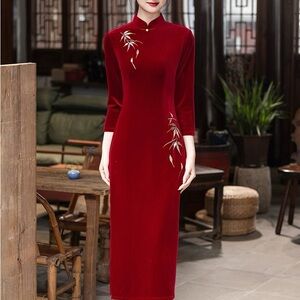 Elegant Red Velvet Cheongsam Dress